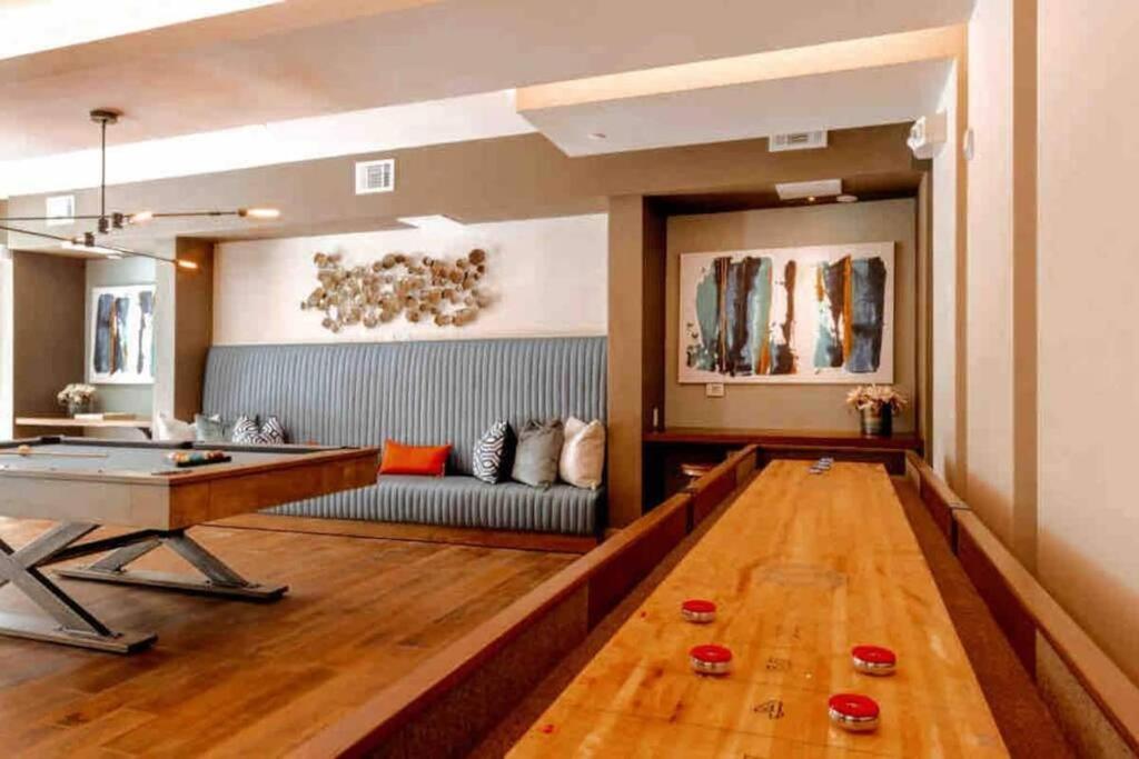 Downtown Living 1Br W/ Free Parking Garage Apartment Houston Bagian luar foto