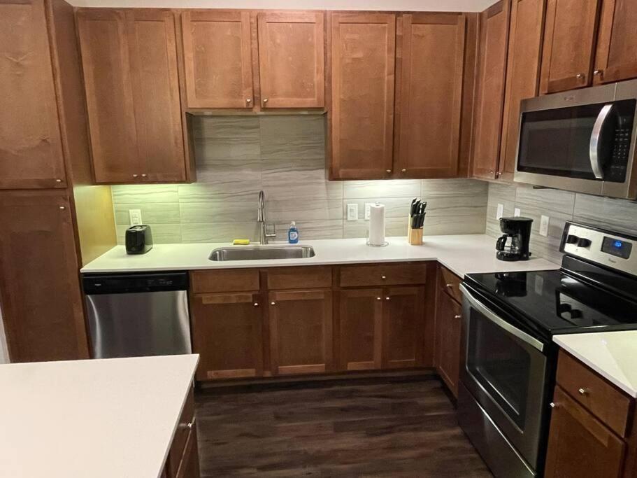 Downtown Living 1Br W/ Free Parking Garage Apartment Houston Bagian luar foto